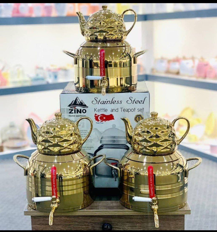 قوری و کتری طلایی رنگ
